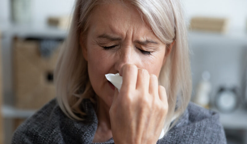 Dicas para prevenir as constipações e a gripe nos idosos
